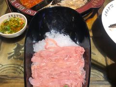 -老房老舍重庆火锅(假日城市店)