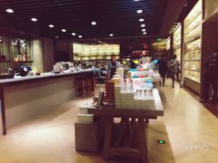 -猫的天空之城概念书店(苏州诚品店)