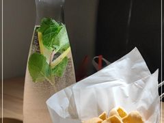 -默加东南亚美食(大宁音乐广场店)