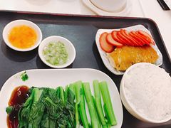 叉烧油鸡双拼饭-香港新发烧腊茶餐厅(万象店)