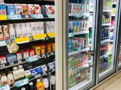 -全家便利店(江湾镇站店)