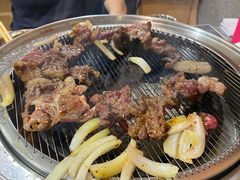 -围炉肉舍•炭烤活鳗•丹东海鲜烤肉(步行街店)