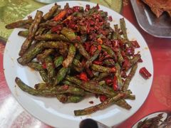 -明月食府(二区干二路店)