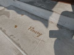 -floury