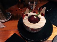 草莓奶冻-AZUL by FUEL蓝色·法式酒馆(琶醍店)