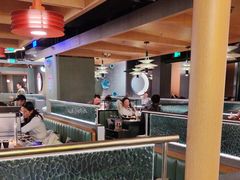 -湊湊火锅·茶憩(杭州湖滨银泰in77店)