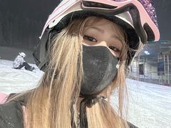 -丝绸之路山地度假区滑雪场