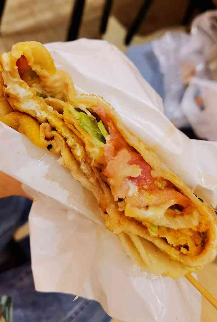 吴小糖·煎饼铺(宏泰广场店)-"位于宏泰广场负一楼的美食广场内不算