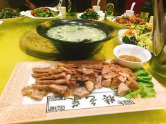 -乔家小院•本地小海鲜•非遗驴肉(万年泉路店)