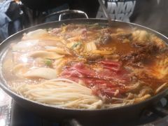 部队锅-MI WU FACTORY米屋美食工厂餐厅(绿地店)