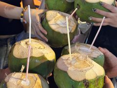 -三亚火车头万人海鲜广场