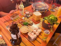-叽叽扎扎烤肉场(生态城万达店)