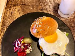 -HIGH FIVE哈福手工汉堡(桂林路店)