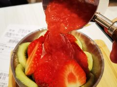 圣诞莓莓哒白雪冰-满记甜品(大悦城店)