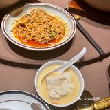 拾久越开越多了。在新京熹楼新京熹品鉴中心包间环境和服务还可以