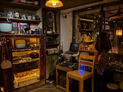 -城墙外BAR