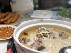 筒骨砂锅-小骨煲金华砂锅(转塘金街美地店)
