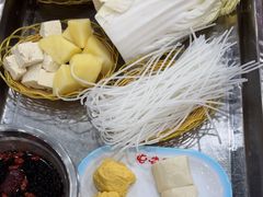 -屯老二农家铁锅炖·行业领军者(梅江店)
