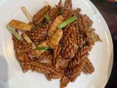 -湖畔鲁菜·二十年老字号餐厅(大明湖店)