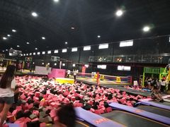 -嘿哟动霸CHUA·新潮玩运动娱乐中心·蹦床滑冰团建乐园