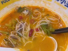 -粉小主·贵州酸汤牛肉粉(南京仙林金鹰店)