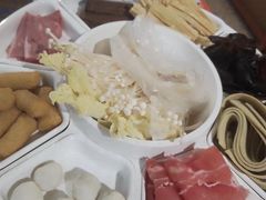 -鸡遇虾煲干锅火锅(小寨金莎店)