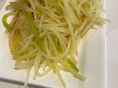 尖椒土豆丝-渝信川菜(工体店)