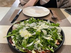 生牛肉佐芝麻菜-BONAZZA 意大利餐厅
