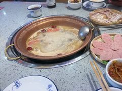 -阿婆情腊排骨火锅(金虹路店)