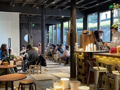 大堂-Metal hands·铁手咖啡