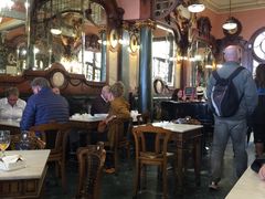 -Majestic Café