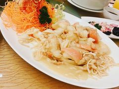 -上海滴水湖皇冠假日酒店