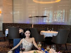 -AZUR聚(香格里拉饭店)