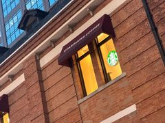 -星巴克臻选(上海中环广场2F店)
