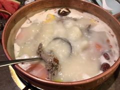 鸭架菌菇汤-三人行骨头王火锅(长寿店)