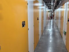 -安东易迷你自助仓储寄存仓库(顾戴路店)