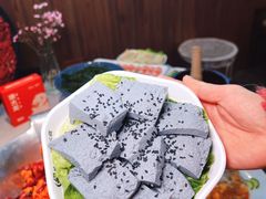 -渝大龙重庆火锅(温泉月亮湾店)