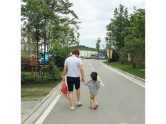 -田园东方蜜桃村的田野营地