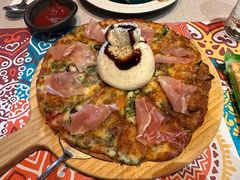 帕尔玛火腿与布拉塔奶酪比萨-向日葵十五度餐厅(昌平区店)