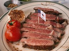 -MONICH牛排融合餐厅(和义大道购物中心店)