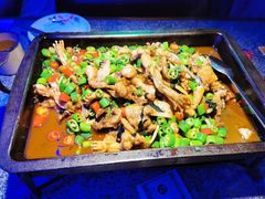 紫苏平锅牛蛙-蛙来哒(汇一城黑金冠店)