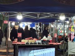 -吴山路夜市