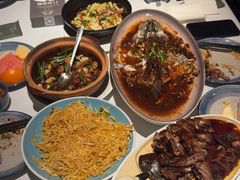 -八府香鸭·啫啫煲(华山路店)