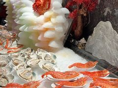 -雍容荟帝王蟹活龙虾展台自助(IFS黑金店)