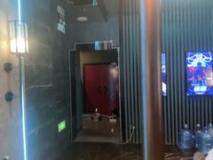 -屋有岛沉浸游戏旗舰店(中山公园店)