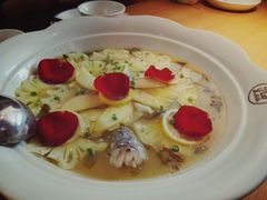 水果柠檬酸菜鱼-江渔儿酸菜鱼(东山店)