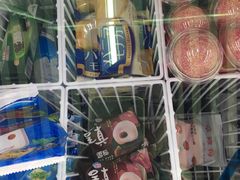 -全家便利店(莲花池东路店)