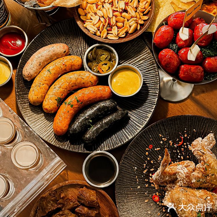 我居然在酒吧撑到扶墙出⁉️