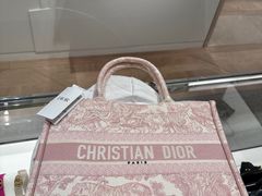 -DIOR迪奥(德基广场女装店)
