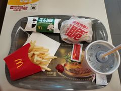 -麦当劳(得来速店)